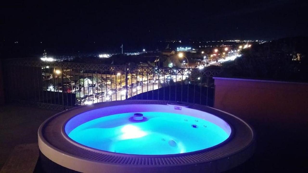 Arianna Hotel Marina di Pietrasanta Exteriör bild