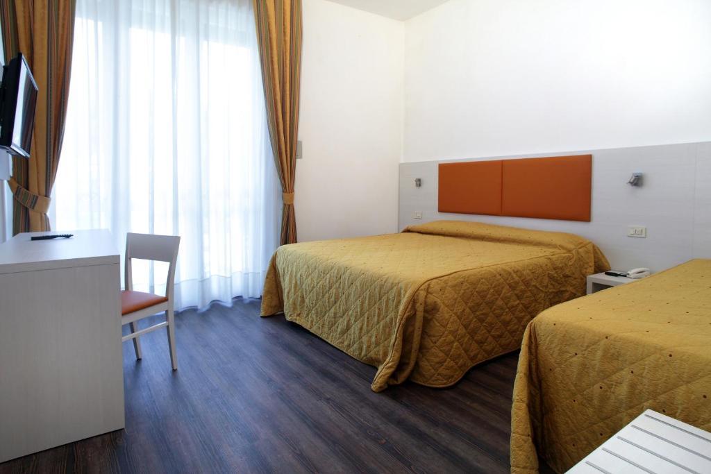 Arianna Hotel Marina di Pietrasanta Exteriör bild