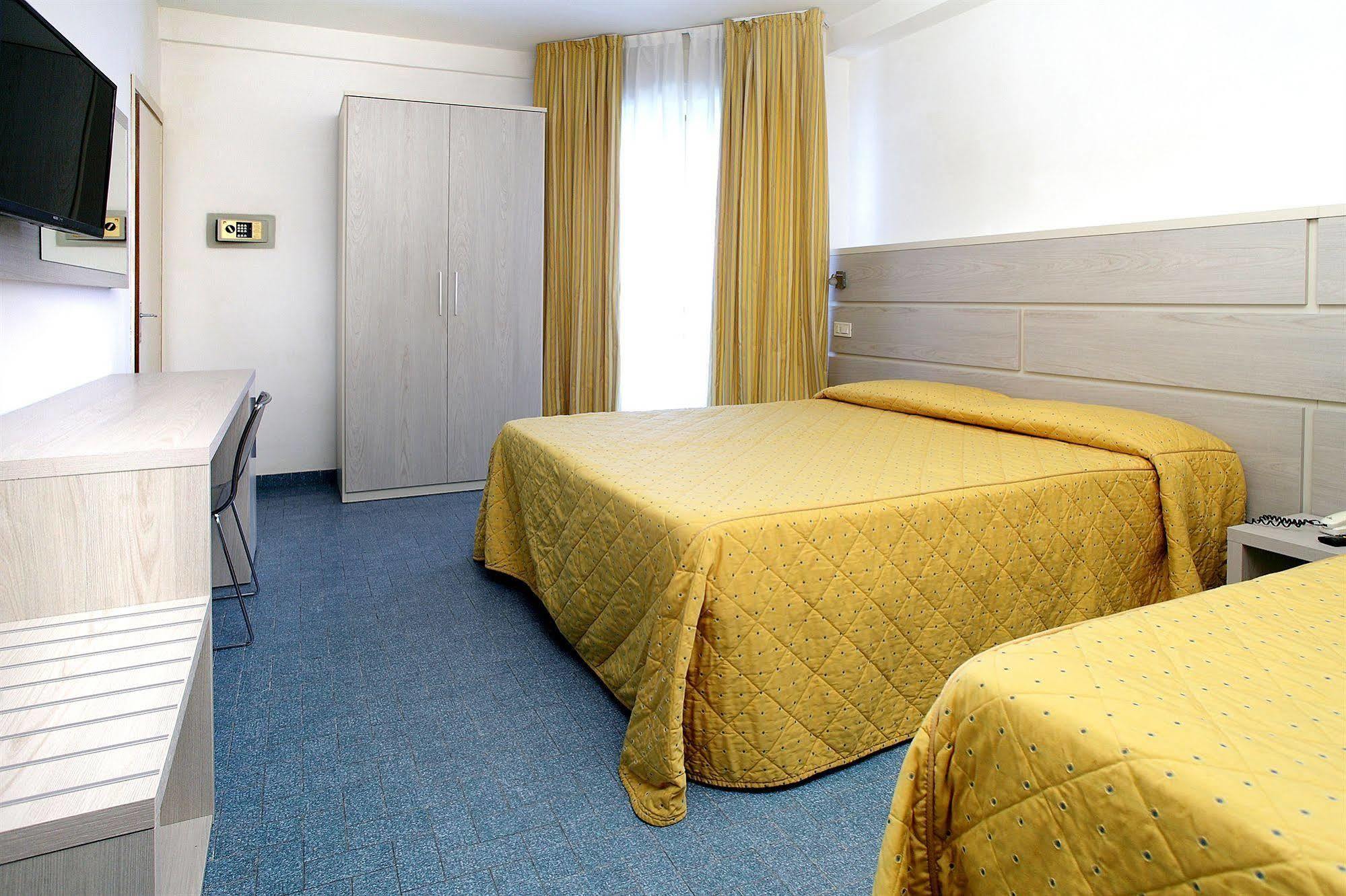 Arianna Hotel Marina di Pietrasanta Exteriör bild