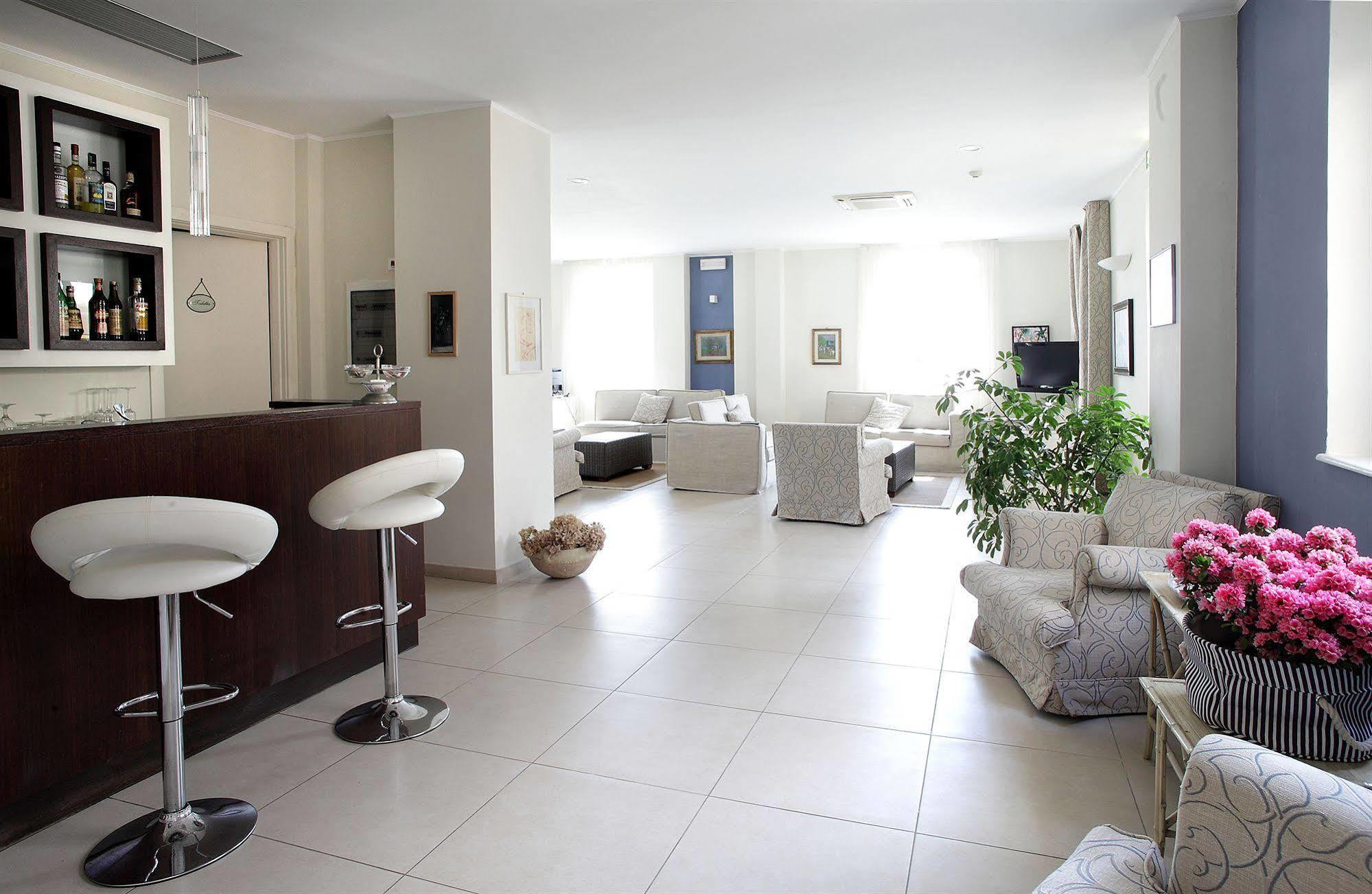Arianna Hotel Marina di Pietrasanta Exteriör bild