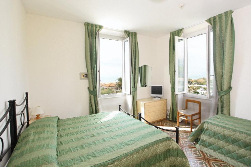 Arianna Hotel Marina di Pietrasanta Exteriör bild